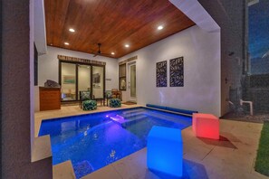 A heated pool - Lux Beach Escape Pool Sauna Golf Cart Fenced Yard (Santa Rosa Beach)