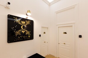 Reception - Cavour LR Collection (Rome)