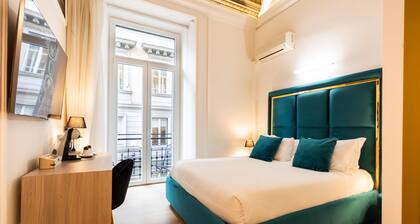 Cavour LR Collection