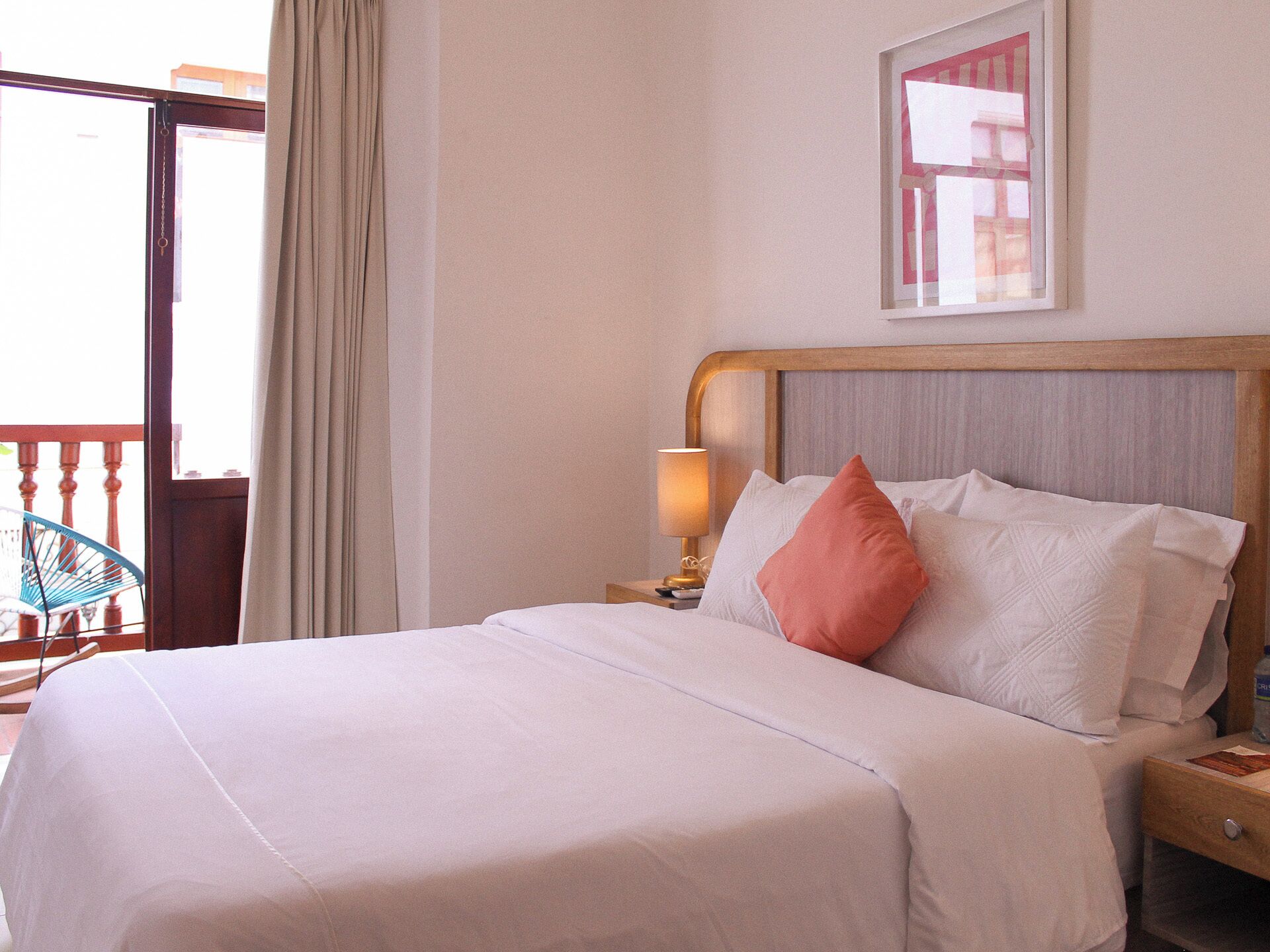 Double Room, Balcony | Down comforters, in-room safe, soundproofing, bed sheets