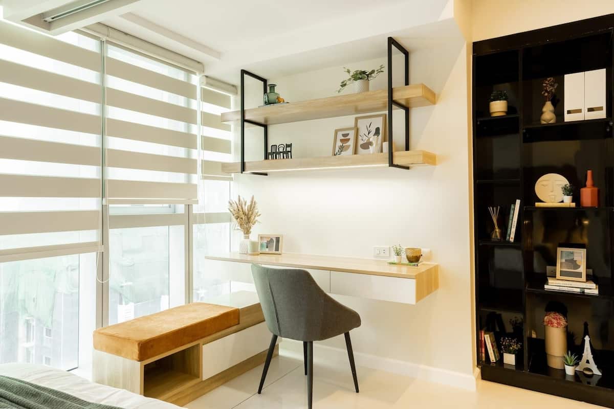 Deluxe Condo, City View | Hypo-allergenic bedding available, down comforters, Select Comfort beds