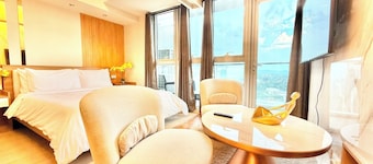 Uptown Parksuites 1