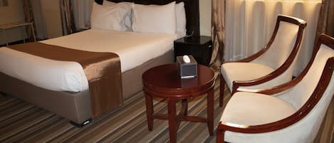 2 bedrooms, desk, free WiFi, bed sheets