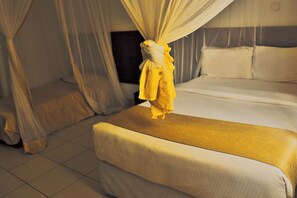 Business Double Room | In-room safe, individually decorated, individually furnished, desk