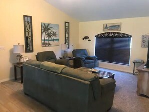 Smart TV, DVD player, books, printers