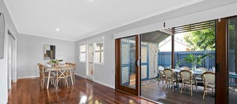 Brisbane Oasis+Spa tennis court