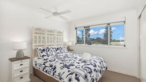 1 chambre, fer et planche à repasser, Wi-Fi gratuit, draps fournis