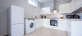 Brynglas 4BR House