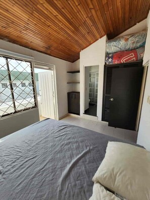 3 habitaciones y ropa de cama 