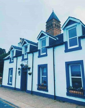 Exterior - This must be the place - Arran, Lamlash (Lamlash)