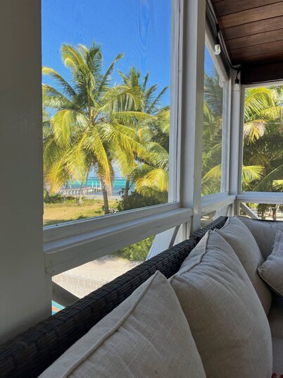 Oceanview Villa w/private pool; near restaurants & entertainment