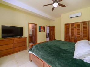 2 habitaciones, tabla de planchar con plancha, wifi y ropa de cama 