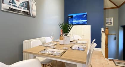 Single floor living a stones throw from sand dunes and beach, pets welcome