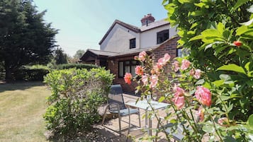 Cottage | Interior