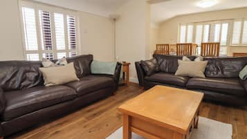 Cottage | Interior