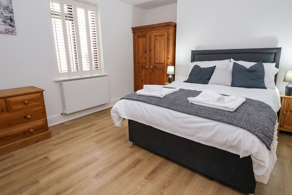 Cottage | Interior