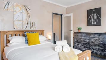 3 bedrooms, iron/ironing board, travel crib, WiFi