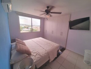 3 bedrooms, free WiFi, bed sheets