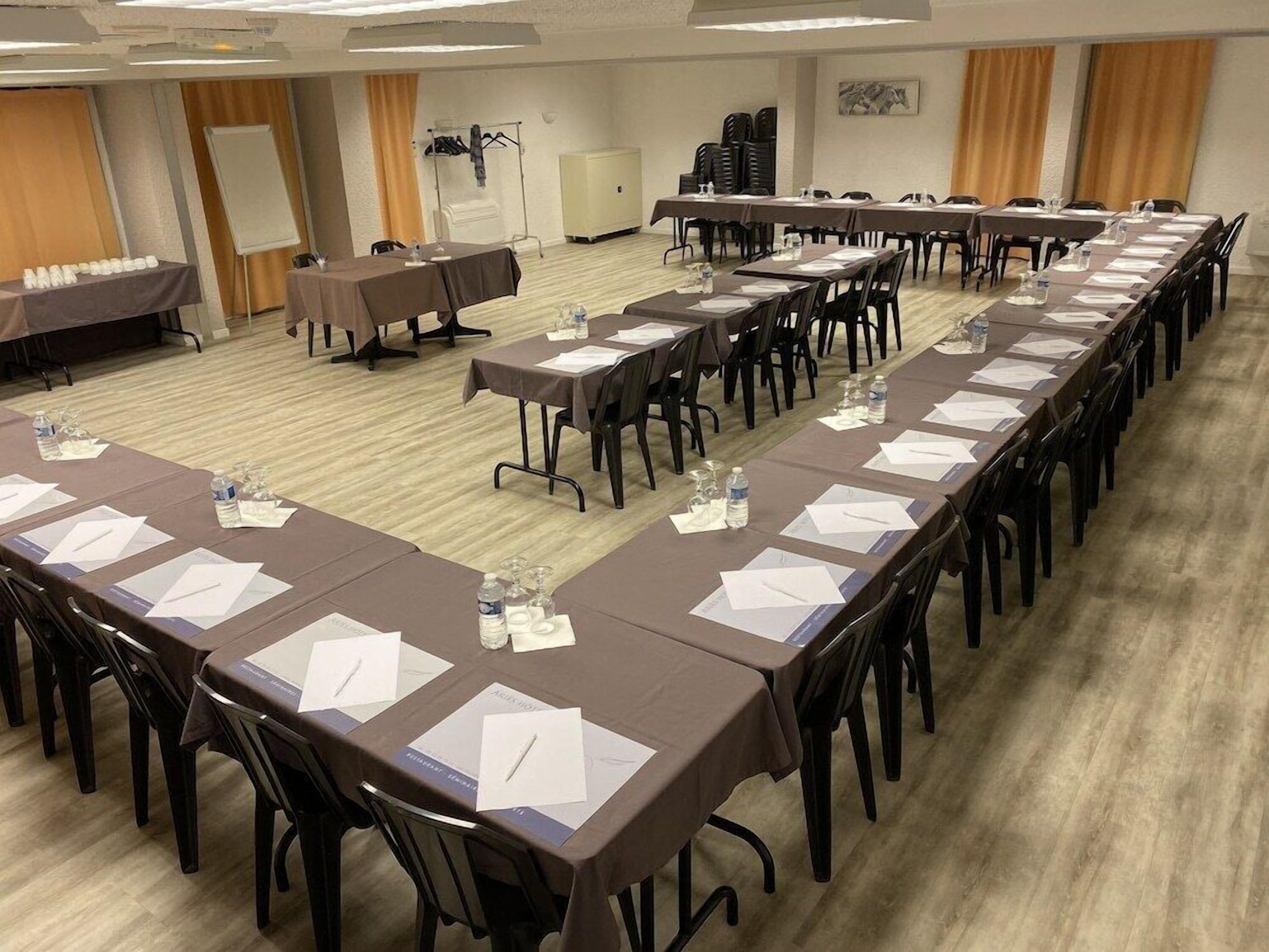 Meeting facility