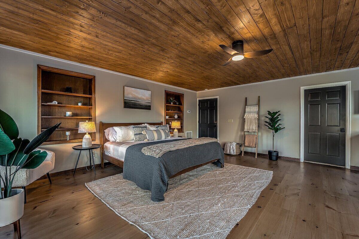 3 bedrooms, iron/ironing board