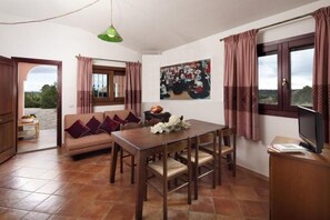 Dining - Villa Sa Prama (Orosei)