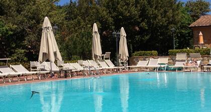 Residence con piscina a Monteverdi