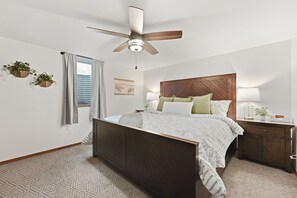 4 Schlafzimmer, Bügeleisen/Bügelbrett, Reisekinderbett, WLAN