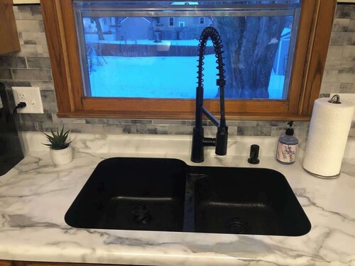 Spacious Family Home with Indoor Hot Tub & Playset