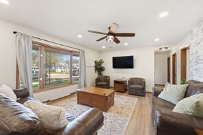 TV, offices