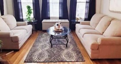 Centrally located in the heart of Boston near T