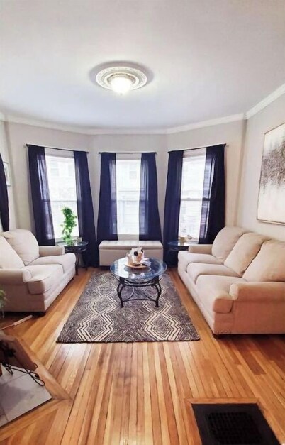 Centrally located in the heart of Boston near T