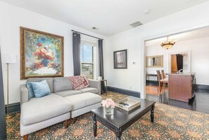 TV a schermo piatto, studio