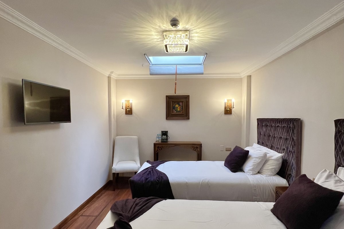Deluxe Twin kamer | Een bureau, gratis wifi, beddengoed