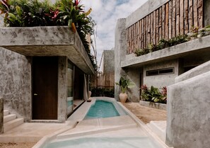 Premium Room | Premium bedding, iron/ironing board, free WiFi, bed sheets