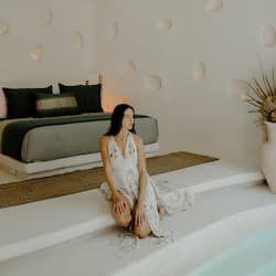 Grand Room | 1 bedroom, premium bedding, iron/ironing board, free WiFi