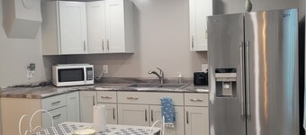 Warm northwoods beach-style apartment walking distance to OreBeGone & Mesabi Trl