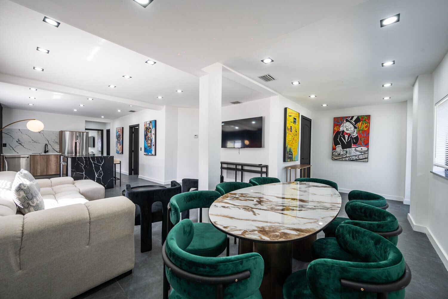 Spectacular Home in Wynwood 12 Guests