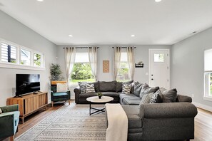 Smart TV, fireplace, table football