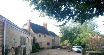 Attractive family cottage with heated outdoor pool in large gardens