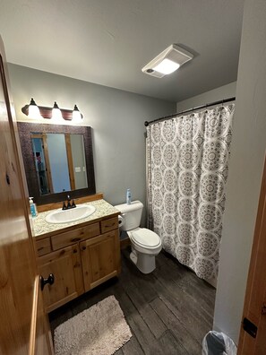 Towels, soap, shampoo, toilet paper