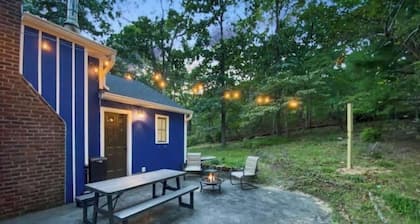 Private Cabin in Multi Acre Park!