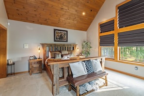 5 bedrooms, iron/ironing board, WiFi, bed sheets