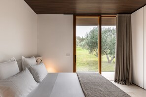 Vila luxo | 4 quartos, cofres nos quartos, ferros/tábuas de passar roupa