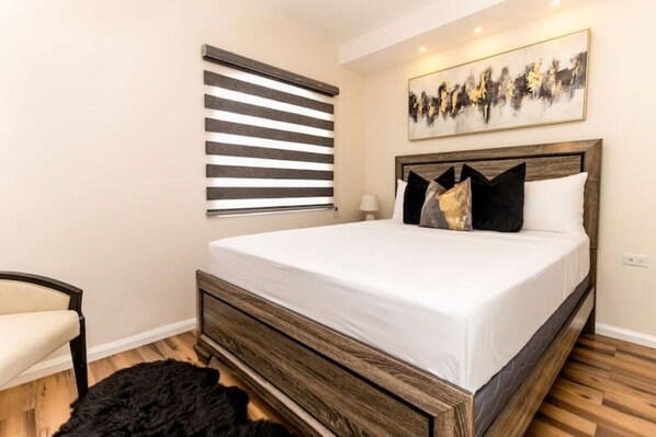 1 bedroom, travel cot, WiFi, bed sheets