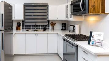 冰箱、微波炉、烤箱、茶具/咖啡用具