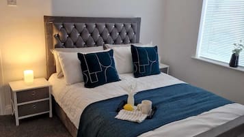 3 soveværelser, skrivebord, strygejern/strygebræt, gratis Wi-Fi