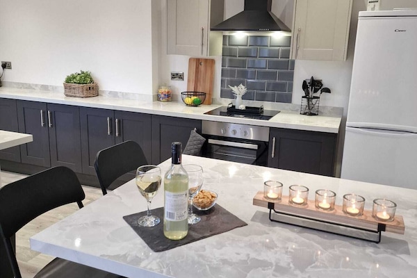 Réfrigérateur, micro-ondes, four, lave-vaisselle