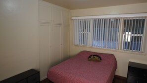 1 bedroom, WiFi, bed sheets