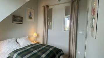 3 slaapkamers, reisbedje, wifi, beddengoed