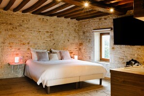 4 Schlafzimmer, Zimmersafe, Bügeleisen/Bügelbrett, Reisekinderbett